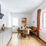 Apartment Art Loft Mit 3 Schlafzimmern I 98 Qm I 2 Arbeitsplaetze I 8 Gaeste